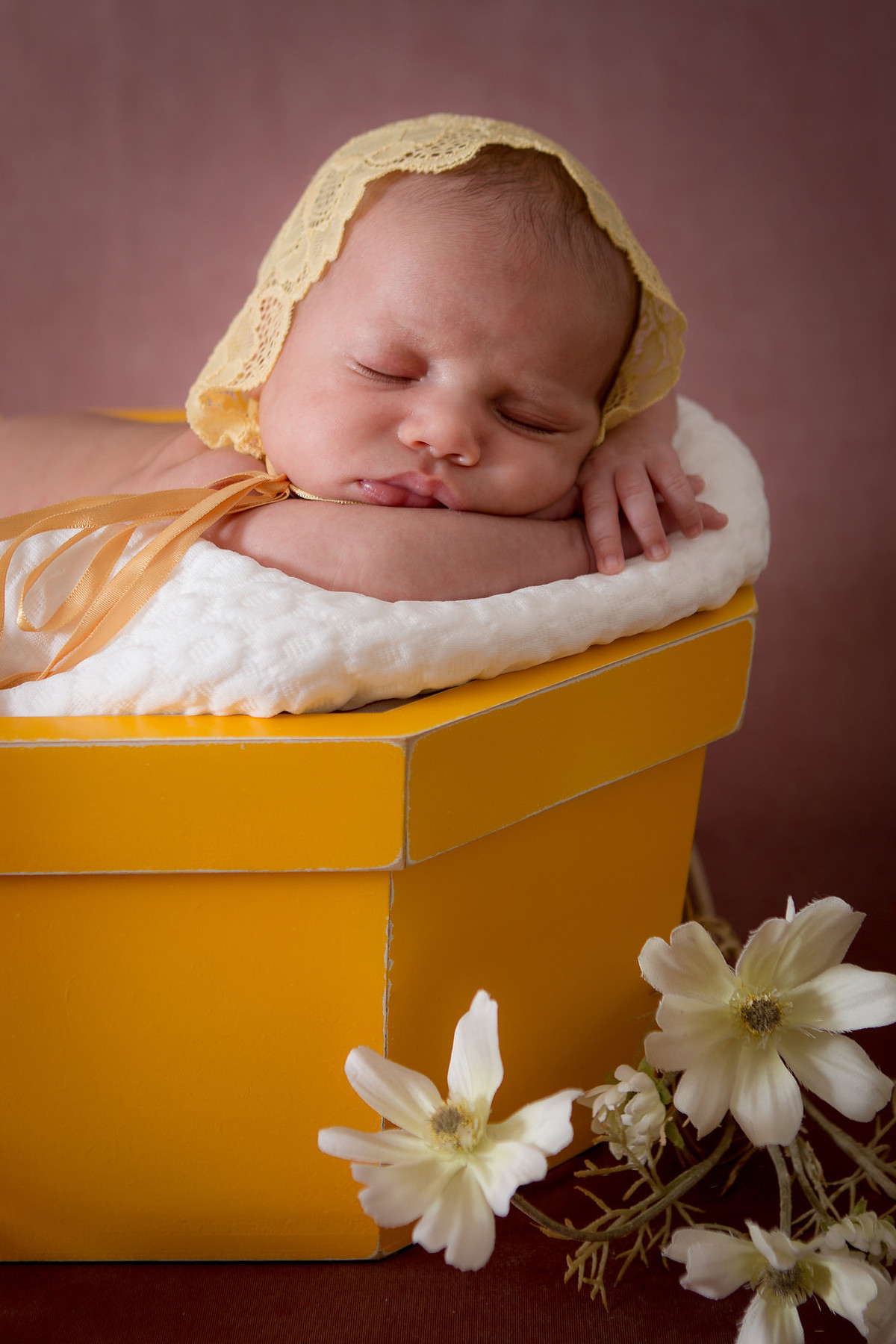 n, bebê dormindo, leão studio , flavio leão, props para bebê, balde amarelo