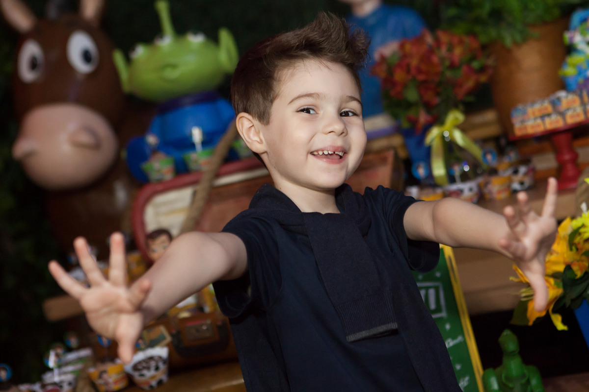 festa de aniversário em buffet infantil , planeta kids , são paulo, tatuapé, 5 anos, fotografo de festa infantil, fotografo de criança, 5 anos, tema toy story, decoração vivo desejo , leão studio, flávio leão