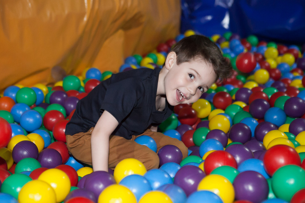 festa de aniversário em buffet infantil , planeta kids , são paulo, tatuapé, 5 anos, fotografo de festa infantil, fotografo de criança, 5 anos, tema toy story, decoração vivo desejo , leão studio, flávio leão