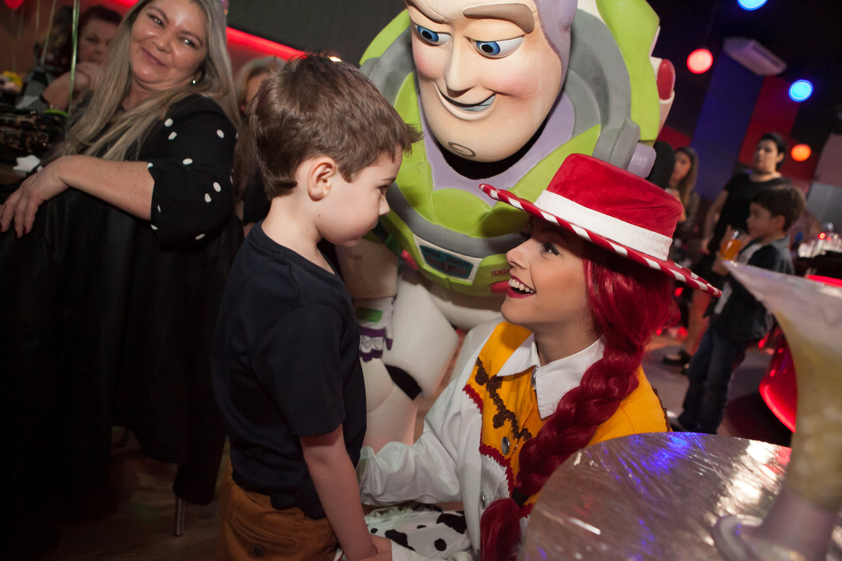 festa de aniversário em buffet infantil , planeta kids , são paulo, tatuapé, 5 anos, fotografo de festa infantil, fotografo de criança, 5 anos, tema toy story, decoração vivo desejo , leão studio, flávio leão