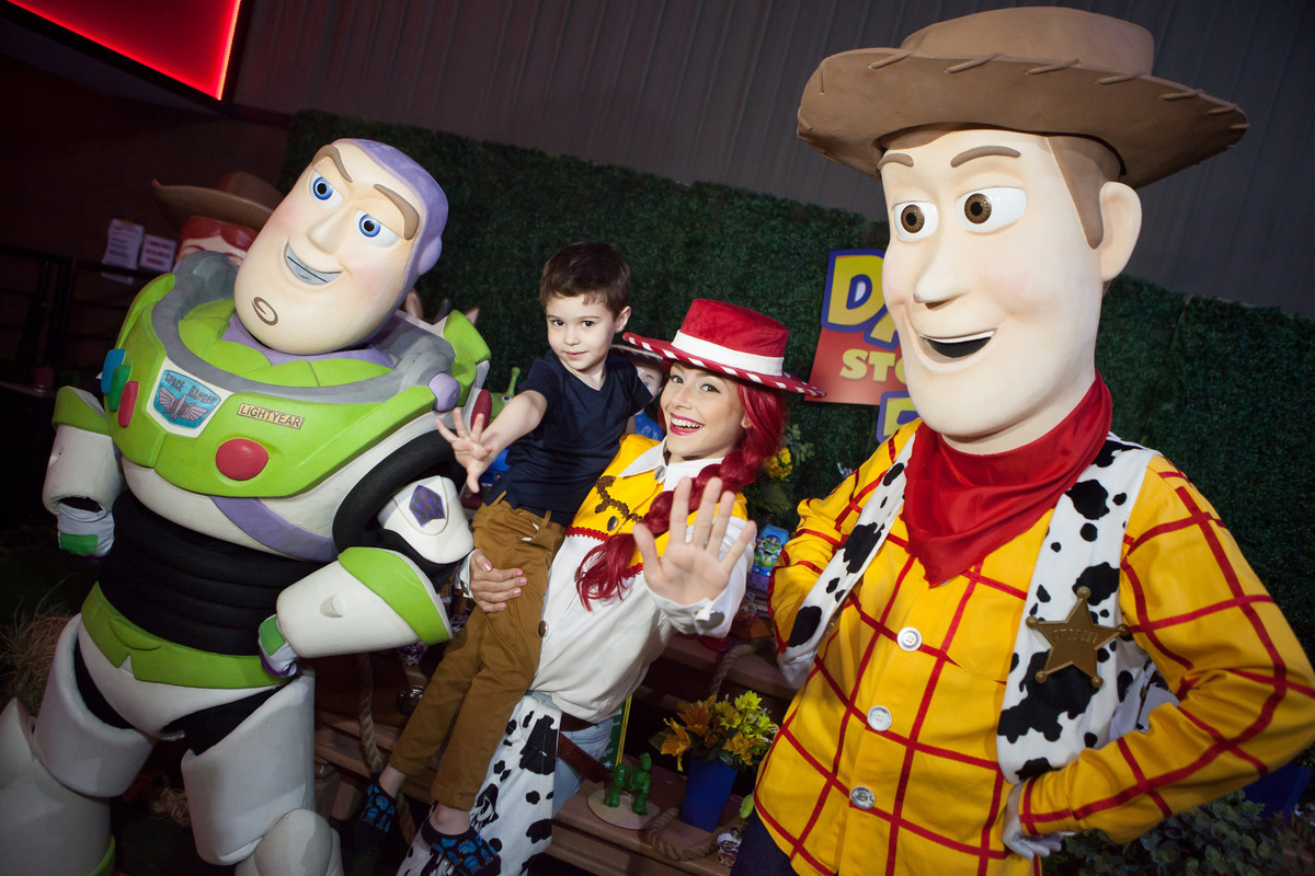 festa de aniversário em buffet infantil , planeta kids , são paulo, tatuapé, 5 anos, fotografo de festa infantil, fotografo de criança, 5 anos, tema toy story, decoração vivo desejo , leão studio, flávio leão
