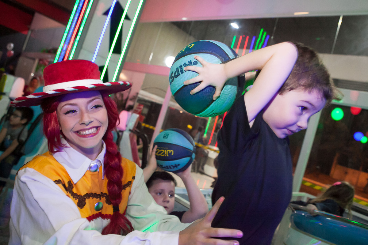 festa de aniversário em buffet infantil , planeta kids , são paulo, tatuapé, 5 anos, fotografo de festa infantil, fotografo de criança, 5 anos, tema toy story , leão studio, flávio leão