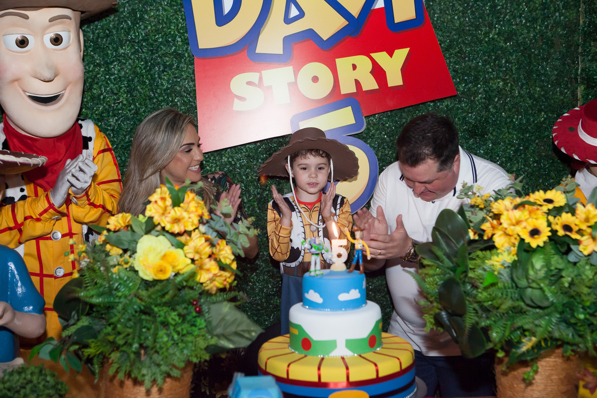 festa de aniversário em buffet infantil , planeta kids , são paulo, tatuapé, 5 anos, fotografo de festa infantil, fotografo de criança, 5 anos, tema toy story , leão studio, flávio leão