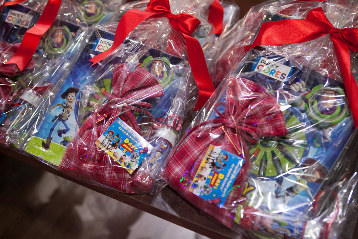 festa de aniversário em buffet infantil , planeta kids , são paulo, tatuapé, 5 anos, fotografo de festa infantil, fotografo de criança, 5 anos, tema toy story, decoração vivo desejo , leão studio, flávio leão