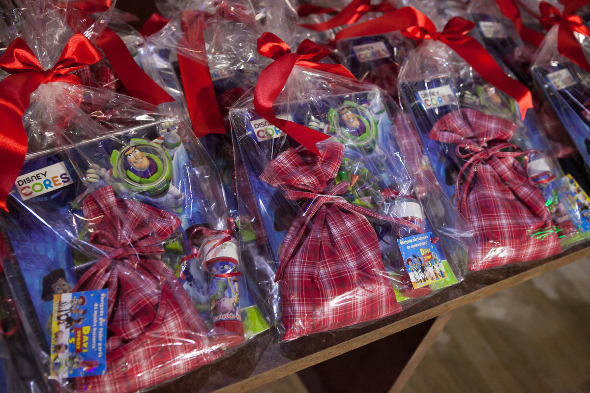 festa de aniversário em buffet infantil , planeta kids , são paulo, tatuapé, 5 anos, fotografo de festa infantil, fotografo de criança, 5 anos, tema toy story, decoração vivo desejo , leão studio, flávio leão