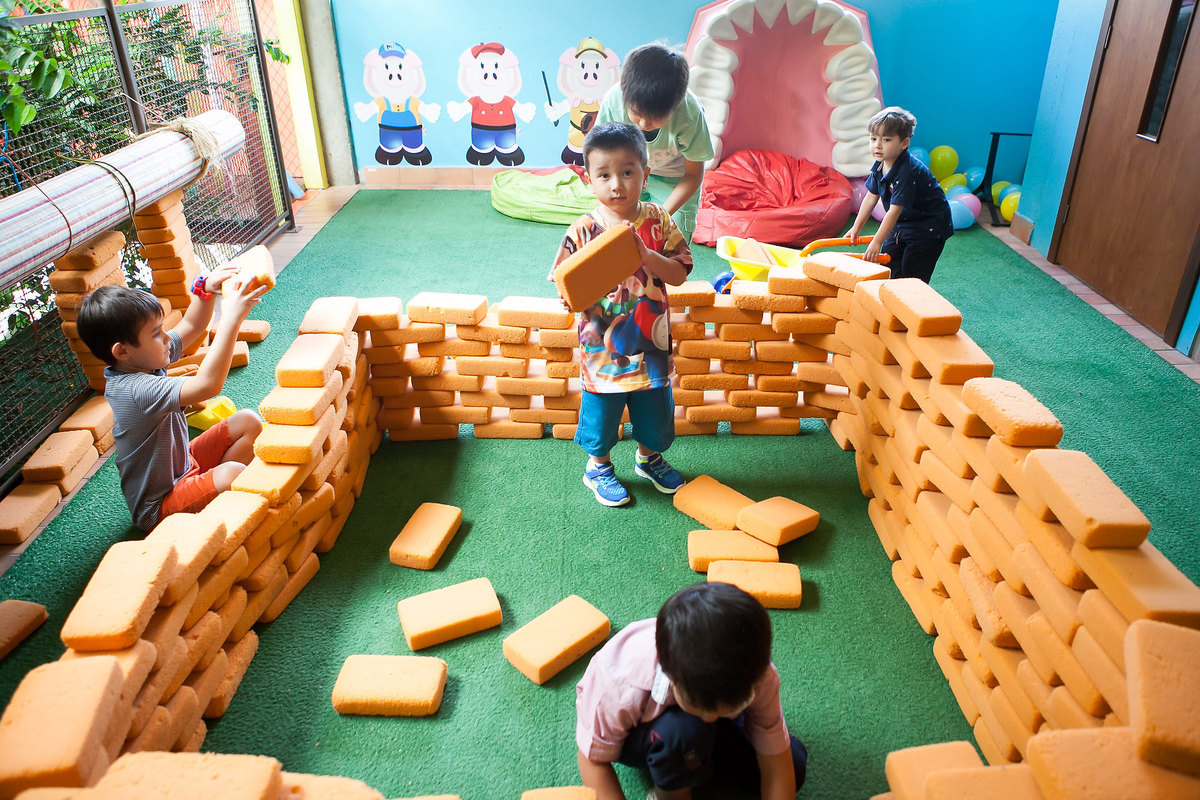festa infantil, aniversário de menino 4 anos, tema mario bros, Buffet Miniland Pinheiros , brinquedos educativos