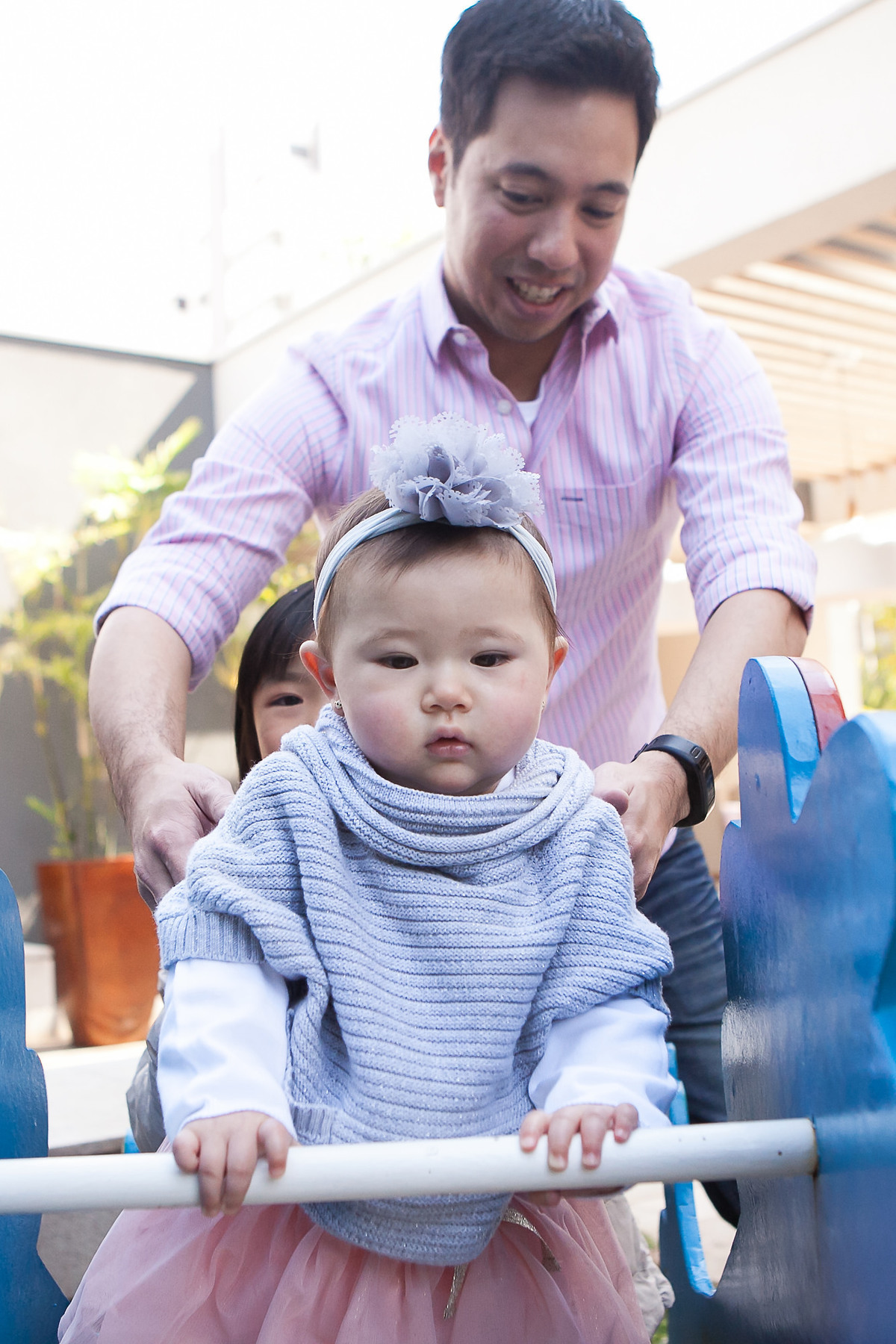 festa infantil, menina fazendo aniversário de 1 ano, festa em casa, colônia japonesa, tema jardim, familai comemorando 1 ano, barbara, filha, criança 