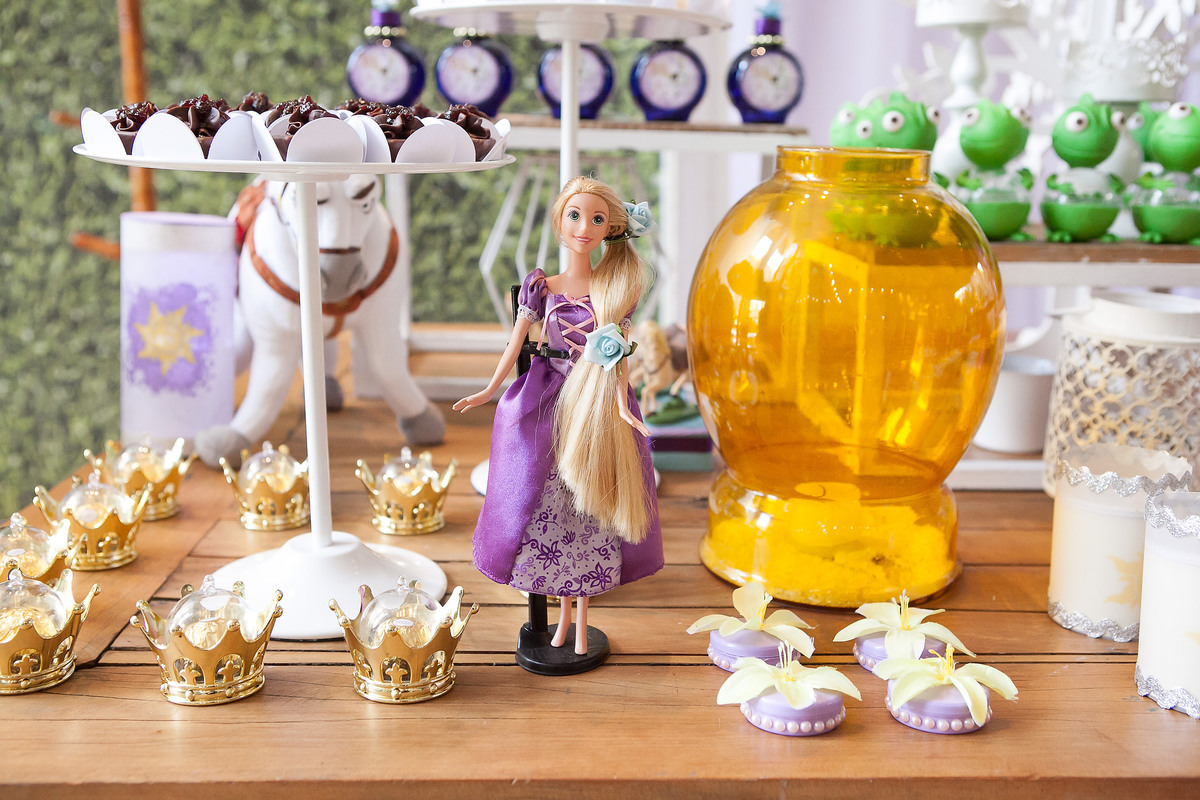 festa infantil, aniversário de menina, 5 anos, buffet kidbeeruta , santo andré, fotografo de festa infantil, fotografia de criança, leão studio, flávio leão, buffet infantil , tema de festa enrolados , disney party , cia de teatro arennoz