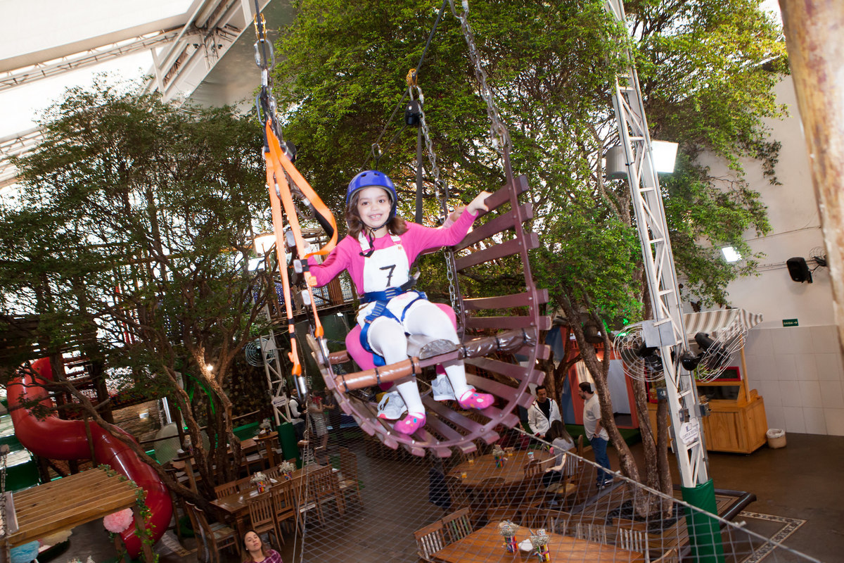festa de menina, aniversário de 7 anos, espaço buticabeira, comemorando aniversário, festa infantil, fotógrafo de festa infantil, fotografia de criança, leão studio, estúdio fotográfico na mooca, flávio leão, família comemorando aniversário