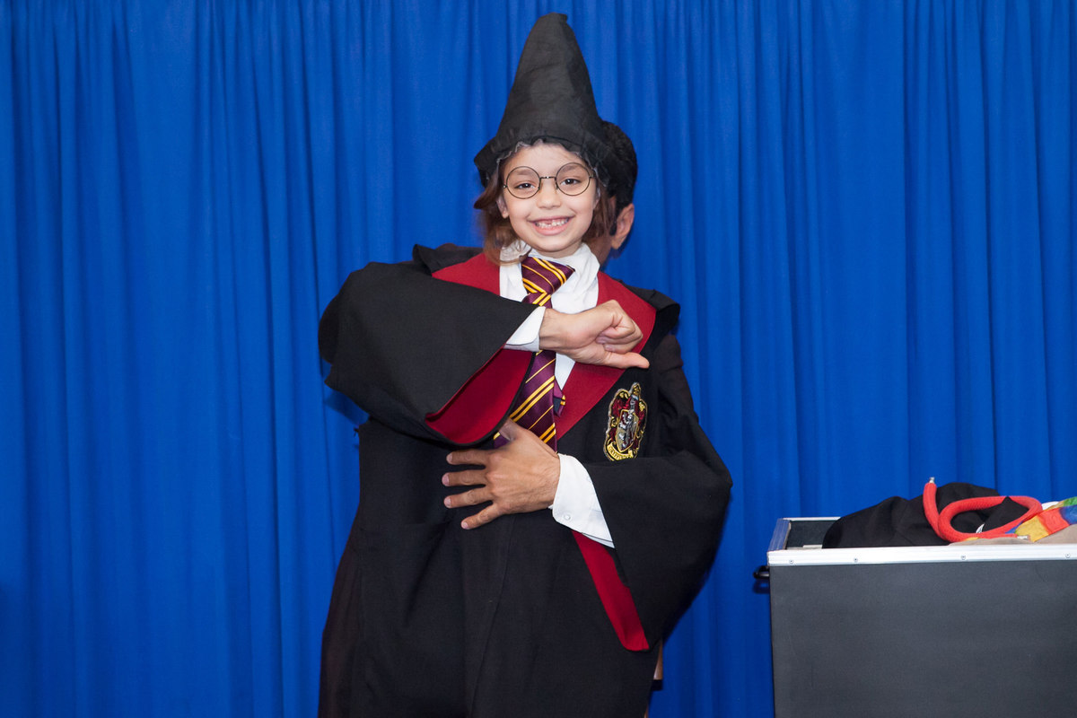 festa de menina, aniversário de 7 anos, espaço buticabeira, comemorando aniversário, festa infantil, fotógrafo de festa infantil, fotografia de criança, leão studio, estúdio fotográfico na mooca, flávio leão, família comemorando aniversário, mágica