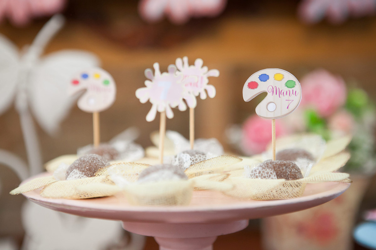 festa de menina, aniversário de 7 anos, espaço buticabeira, comemorando aniversário, festa infantil, fotógrafo de festa infantil, fotografia de criança, leão studio, estúdio fotográfico na mooca, flávio leão, família comemorando aniversário, mágica