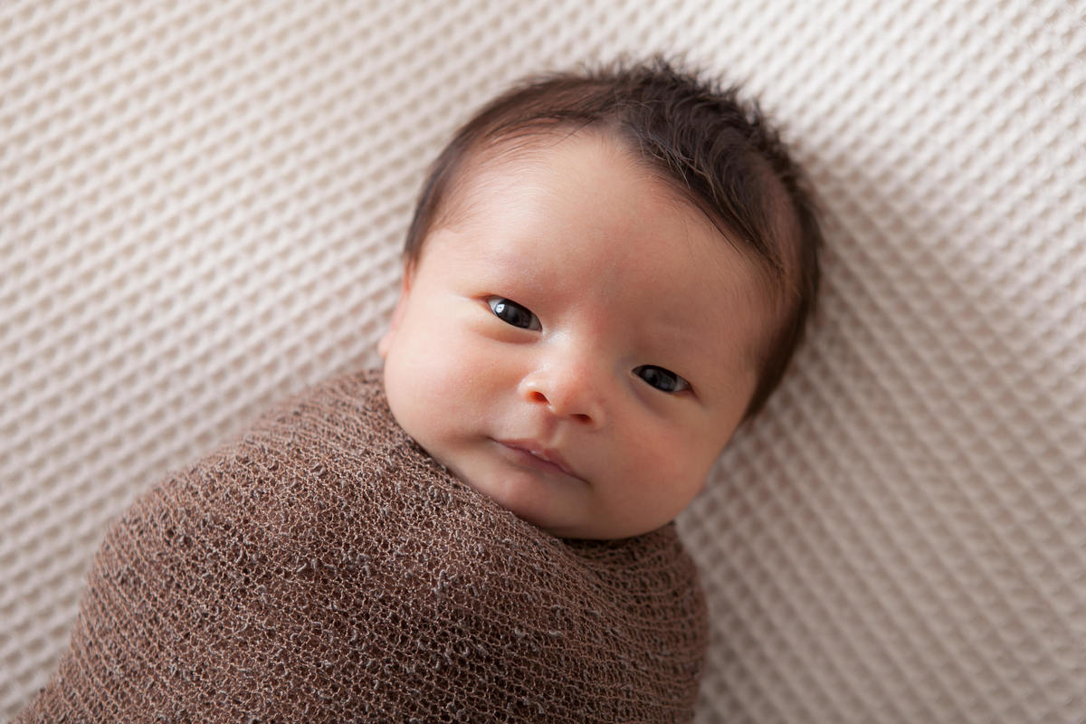 ensaio newborn, estúdio fotográfico, ensaio recém-nascido, ensaio bebê, maternidade, mamãe