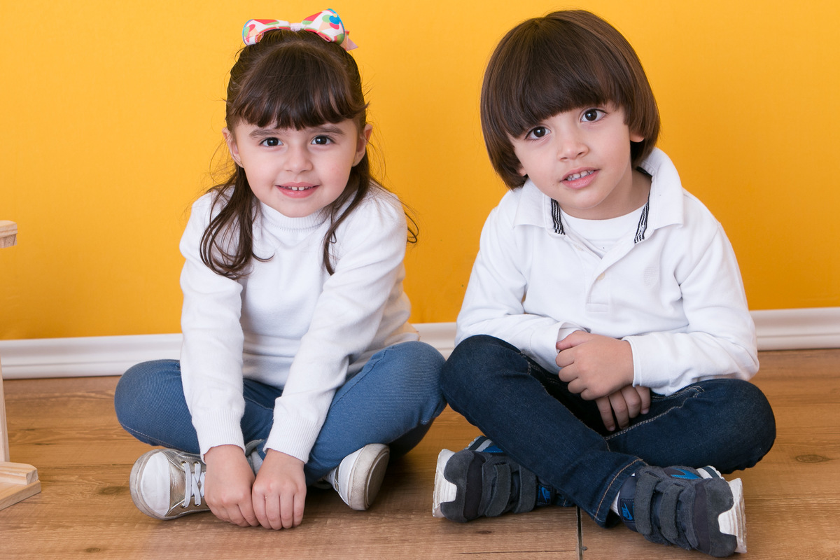 ensaio de criança, fotografia de criança, retrato de criança, criança rindo, criança brincando