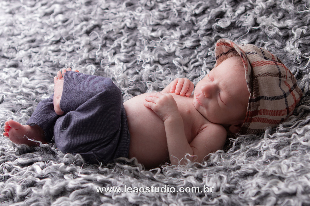 bebê dormindo, bebê recem nascido, fotografia de bebê dormindo, fotografia newborn com Yoda, ensaio fotografico newborn, newborn pics, newborn posing, sitter session, new mommy, mamae de primeira viagem, mãe coruja, gravidez, gestante, baby on the way