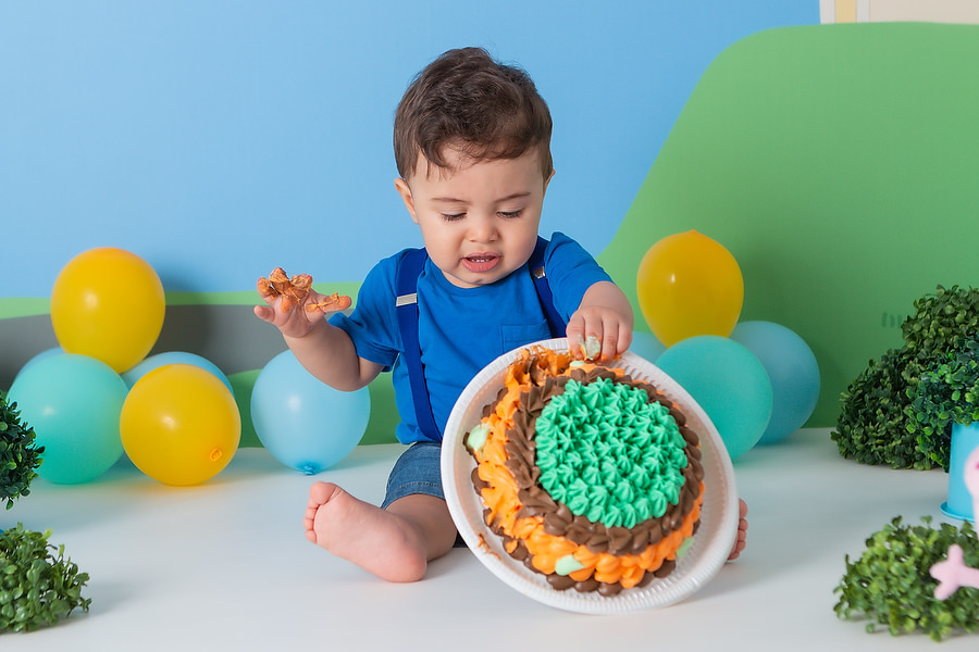 ensaio fotográfico de 1 ano, smash the cake, com tema peppa pig, festa diferente no estúdio, comemoração de 1 ano, cenário peppa pig, bolo de aniversário, cake