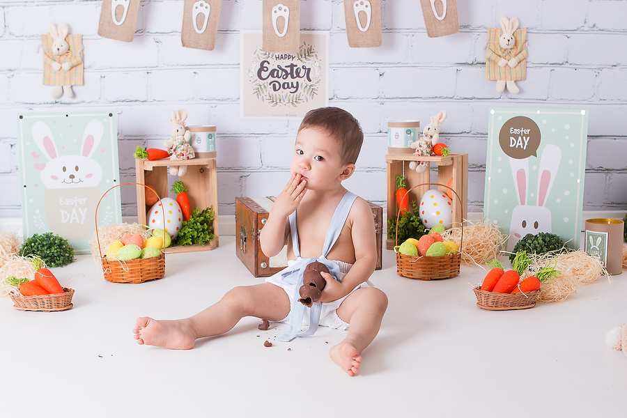 Ensaio de Criança temático de Páscoa , cenário de páscoa, ovo de chocolate, coelhinho da páscoa, quadros decorativos, clima de páscoa, ensaio de criança , fotografia de criança, fotografia de bebes, estudio fotografico na mooca, Leao studio, Flavio Leao
