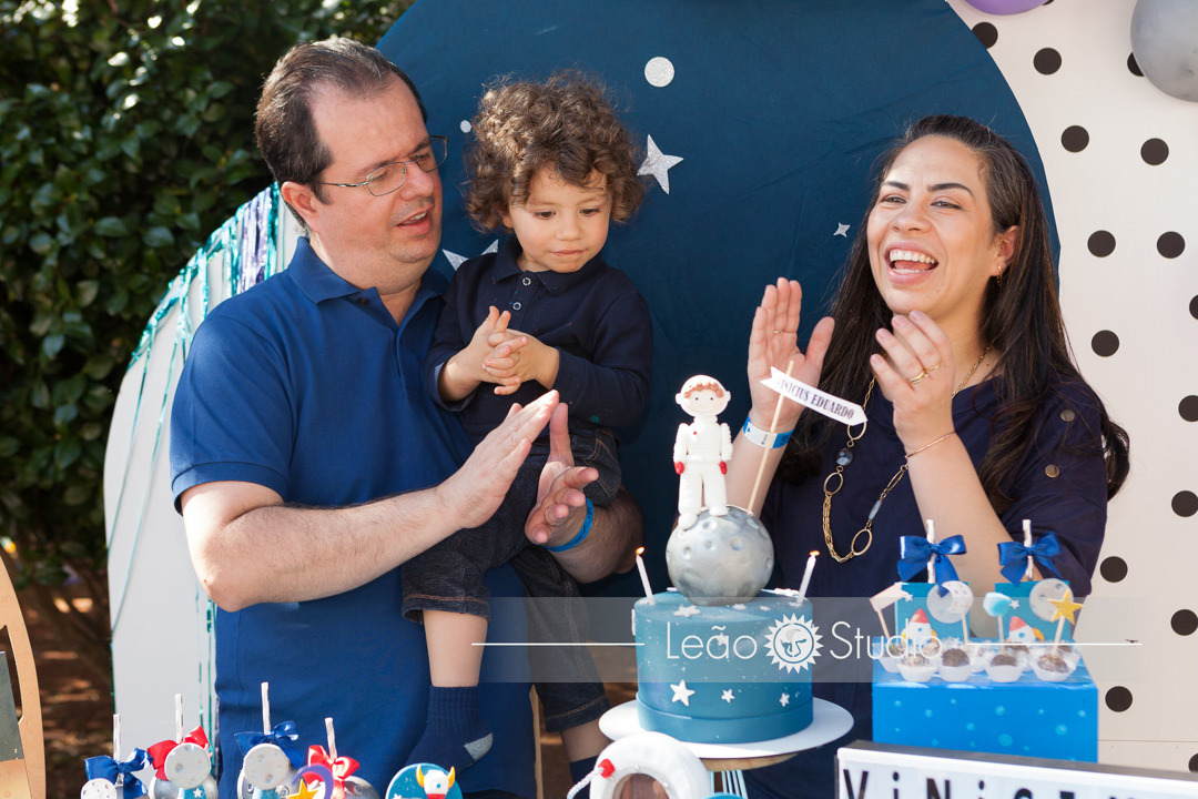 festa infantil , festa de menino, aniversário de menino, festa em buffet, aniversário infantil, festa ao ar livre, fotografia de festa infantil, fotografo de festa infantil, o maior quintal do mundo, 1 ano, 2 anos, parabéns, estúdio na mooca, leao studio