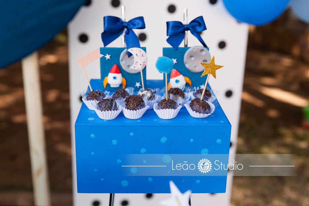 festa infantil , festa de menino, aniversário de menino, festa em buffet, aniversário infantil, festa ao ar livre, fotografia de festa infantil, fotografo de festa infantil, o maior quintal do mundo, 1 ano, 2 anos, parabéns, pequeno principe, leao studio