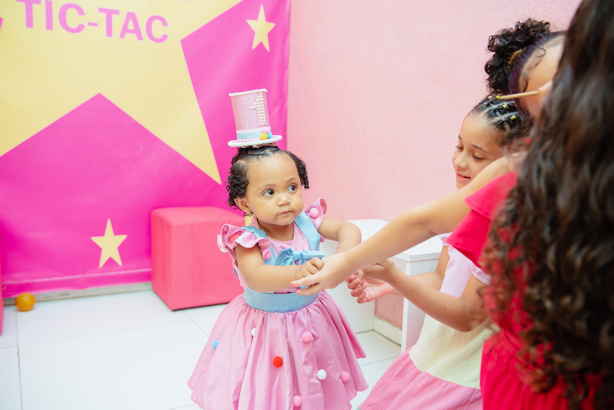 Smash the cake volta redonda barra mansa Fotografia Fotografo Festa Infantil 1 ano 1 aninho mamae papai ensaio aniversario  tictac festa salao