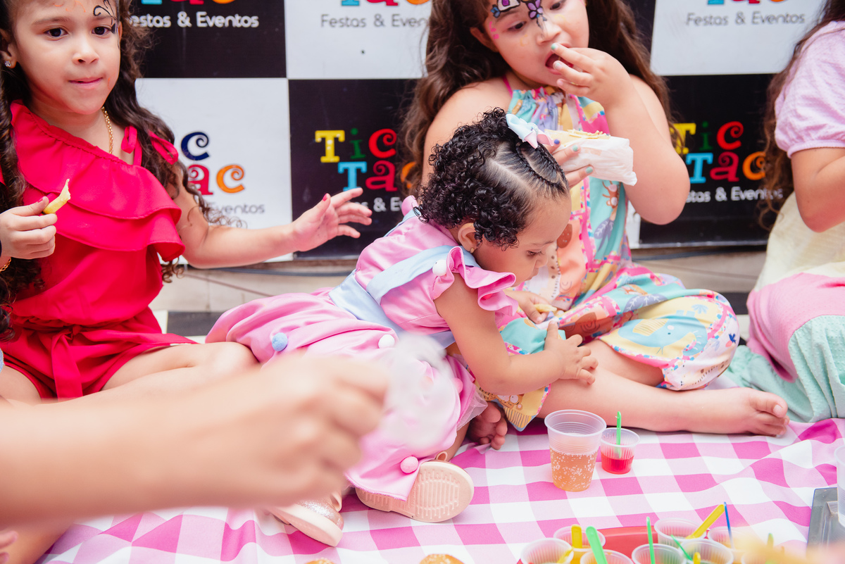 Smash the cake volta redonda barra mansa Fotografia Fotografo Festa Infantil 1 ano 1 aninho mamae papai ensaio aniversario  tictac festa salao