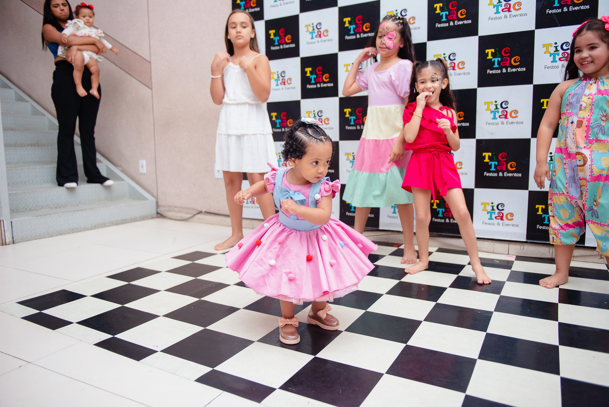 Smash the cake volta redonda barra mansa Fotografia Fotografo Festa Infantil 1 ano 1 aninho mamae papai ensaio aniversario  tictac festa salao