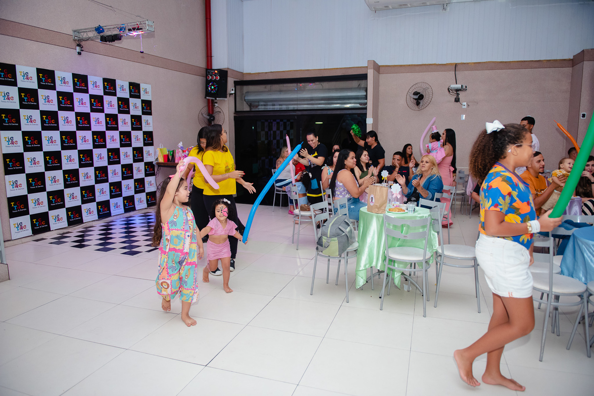 Smash the cake volta redonda barra mansa Fotografia Fotografo Festa Infantil 1 ano 1 aninho mamae papai ensaio aniversario  tictac festa salao