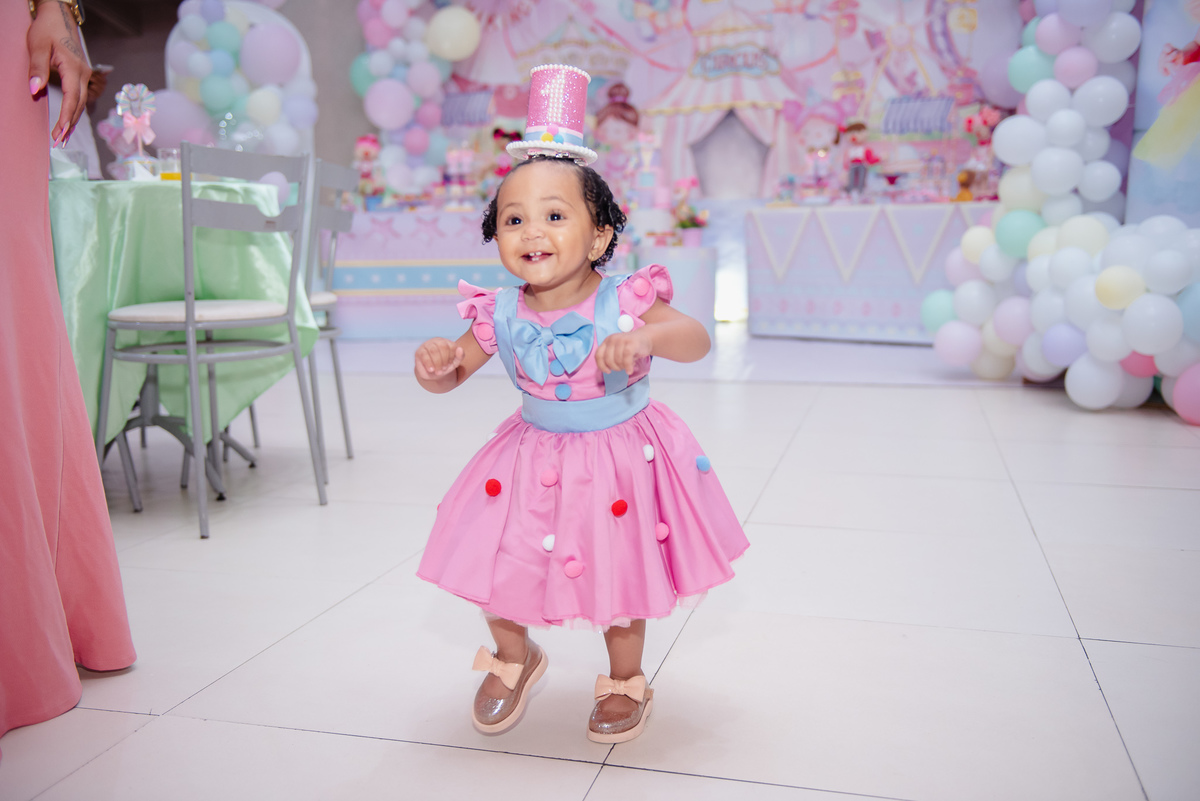 Smash the cake volta redonda barra mansa Fotografia Fotografo Festa Infantil 1 ano 1 aninho mamae papai ensaio aniversario  tictac festa salao