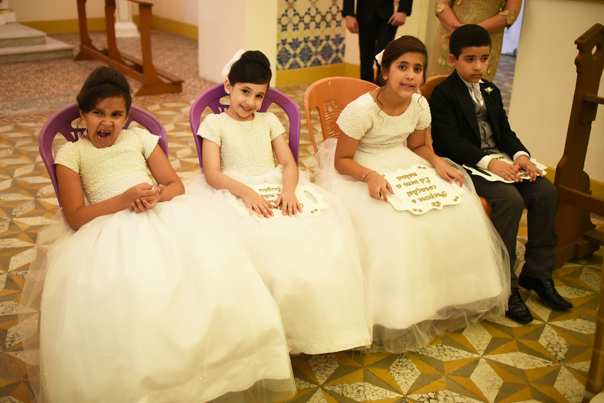 Daminhas e pajems  na igreja