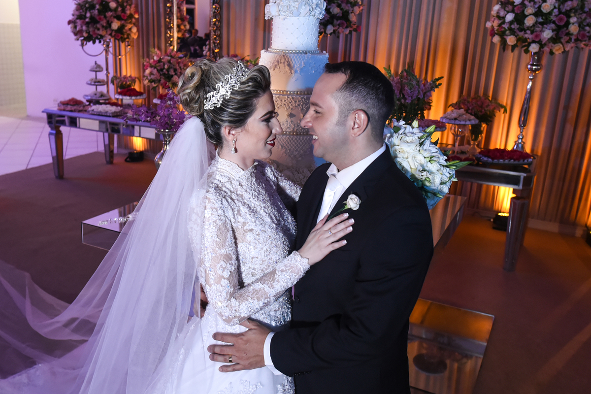 Noivos na recepção em fortaleza