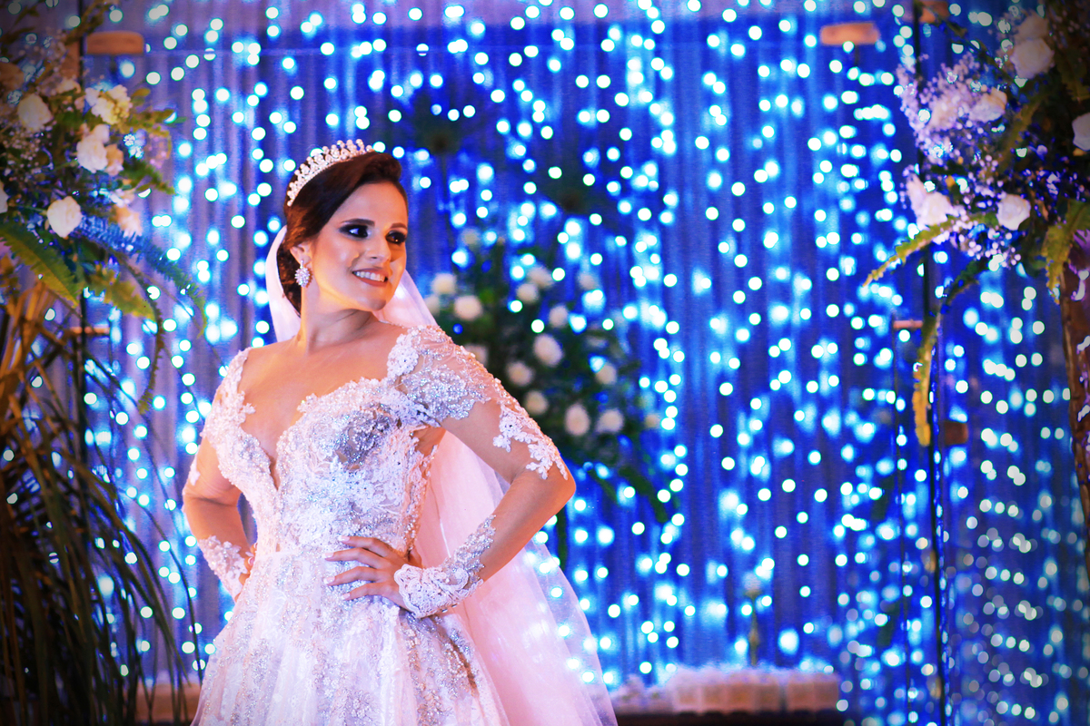 Linda noiva na decoração em fortaleza