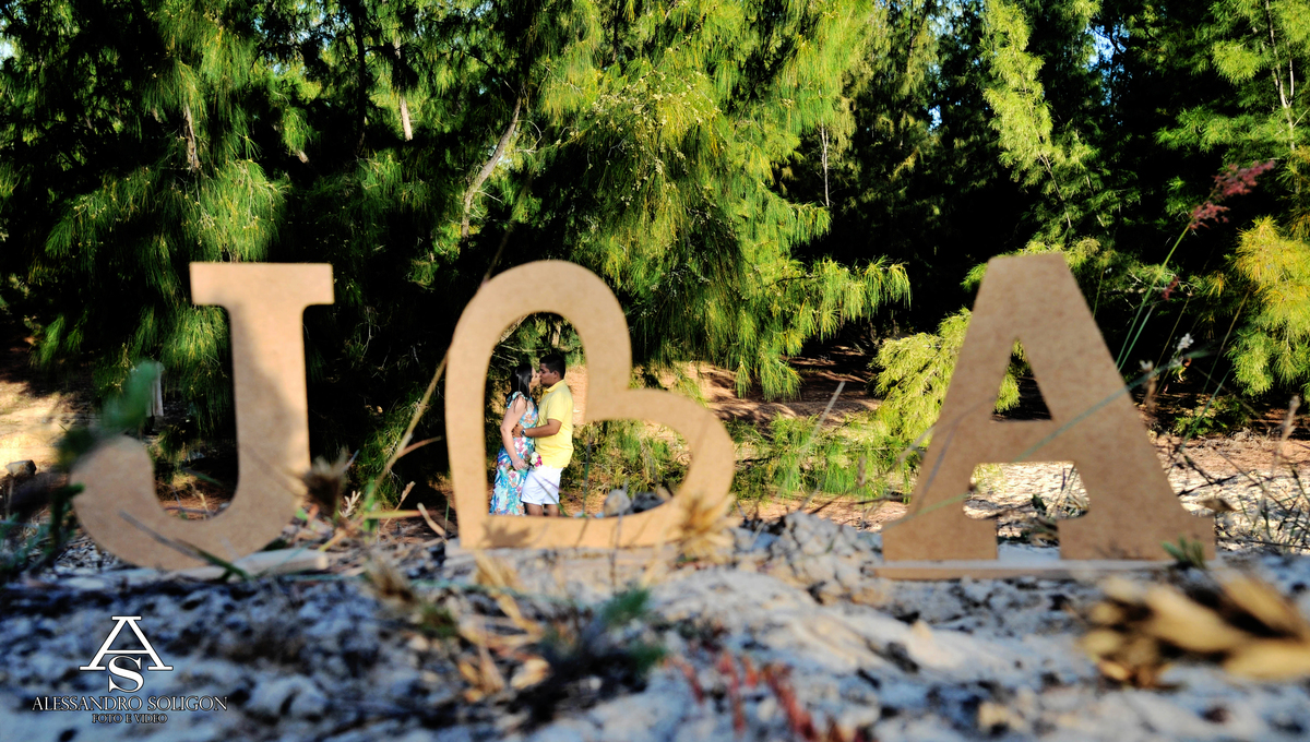 Fotografia ensaio casal na praia de combuco