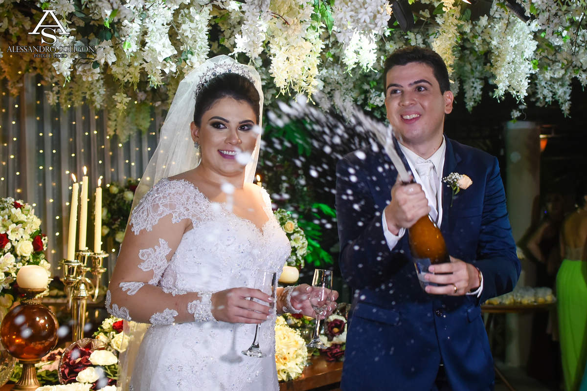 Brinde dos noivos no casamento em fortaleza