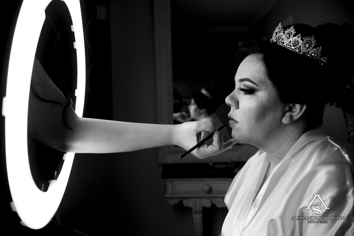 A noiva se arrumando 