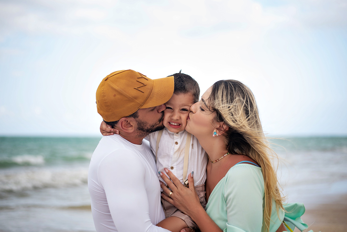 beijando o filho