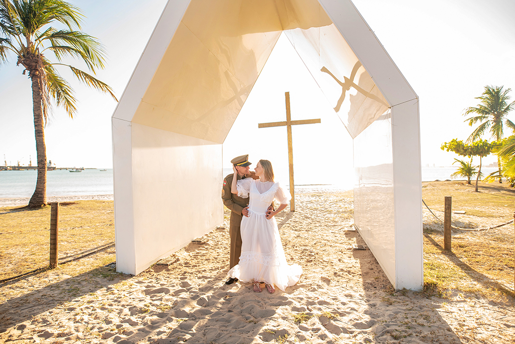 Casal em capelinha de Maceió