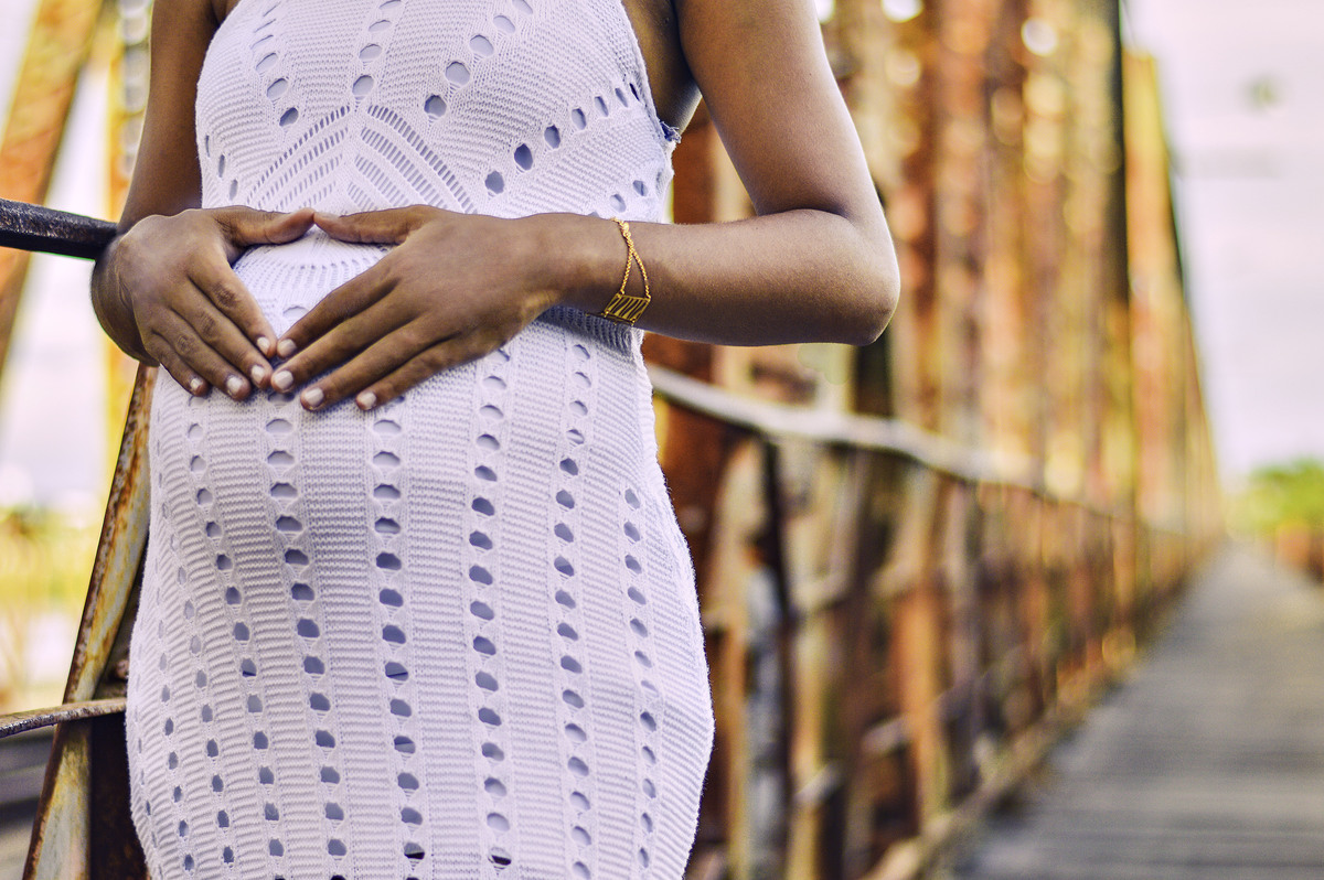 Fotos da linda gestante Rafaela Brito na sua primeira gestação em Buritizeiro-MG.