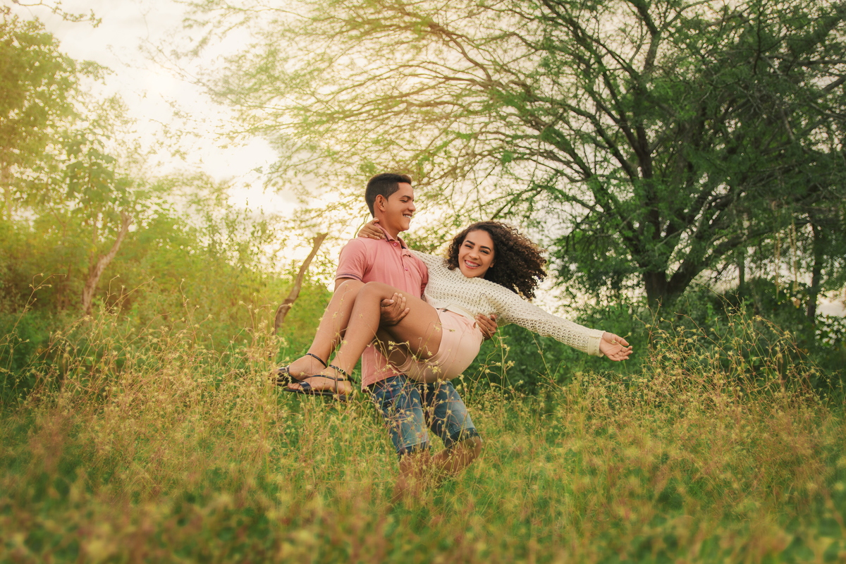 Imagem capa - FAZER SEU ENSAIO FOTOGRÁFICO DE MANHÃ OU À TARDE? por Roberta Camila