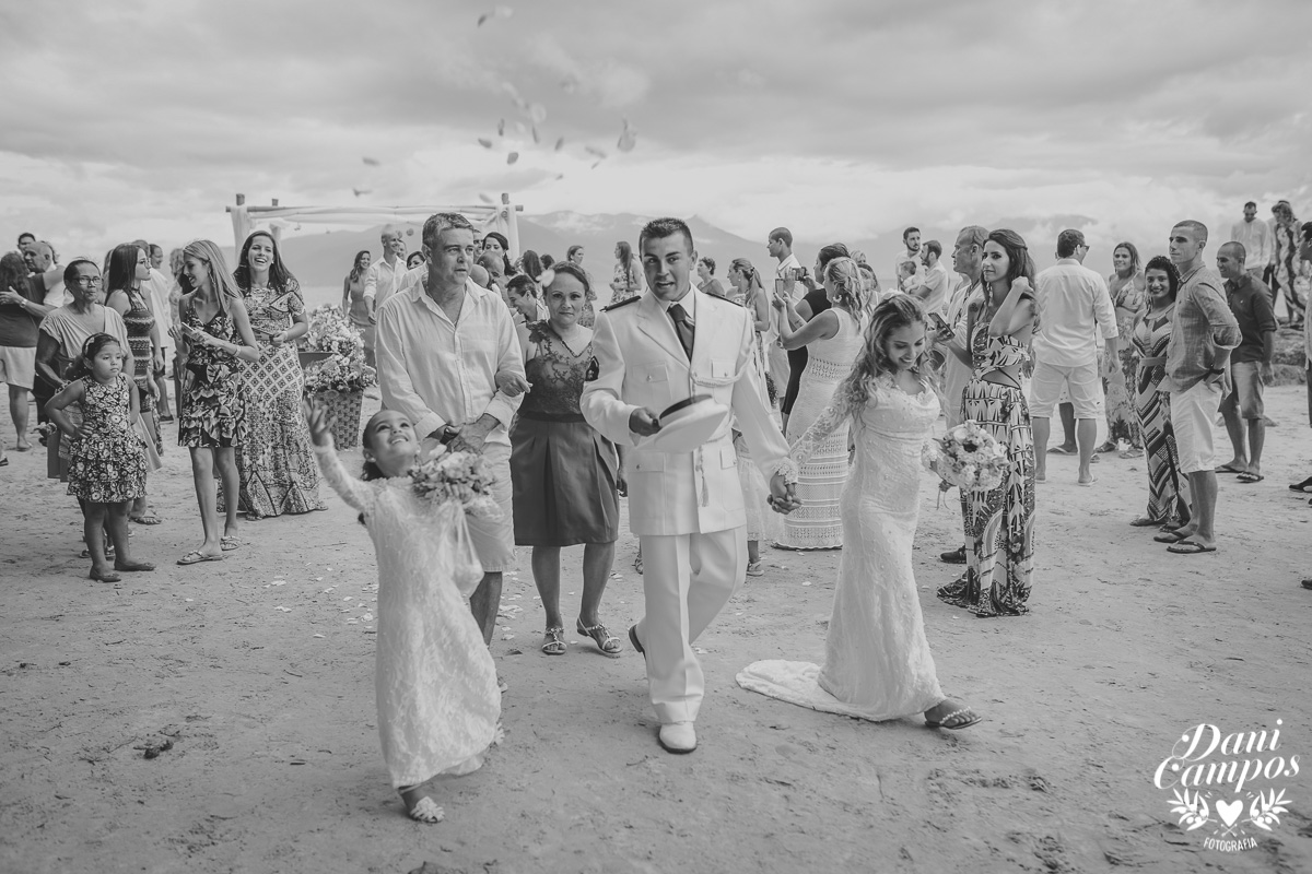 casar na praia,casar litoral, pedra da freira, casamento pé na areia, fotografo de casamento litoral ens,pre wedding, fotografo caragua,casamento caraguatatuba,sao sebastiao, ubatuba,