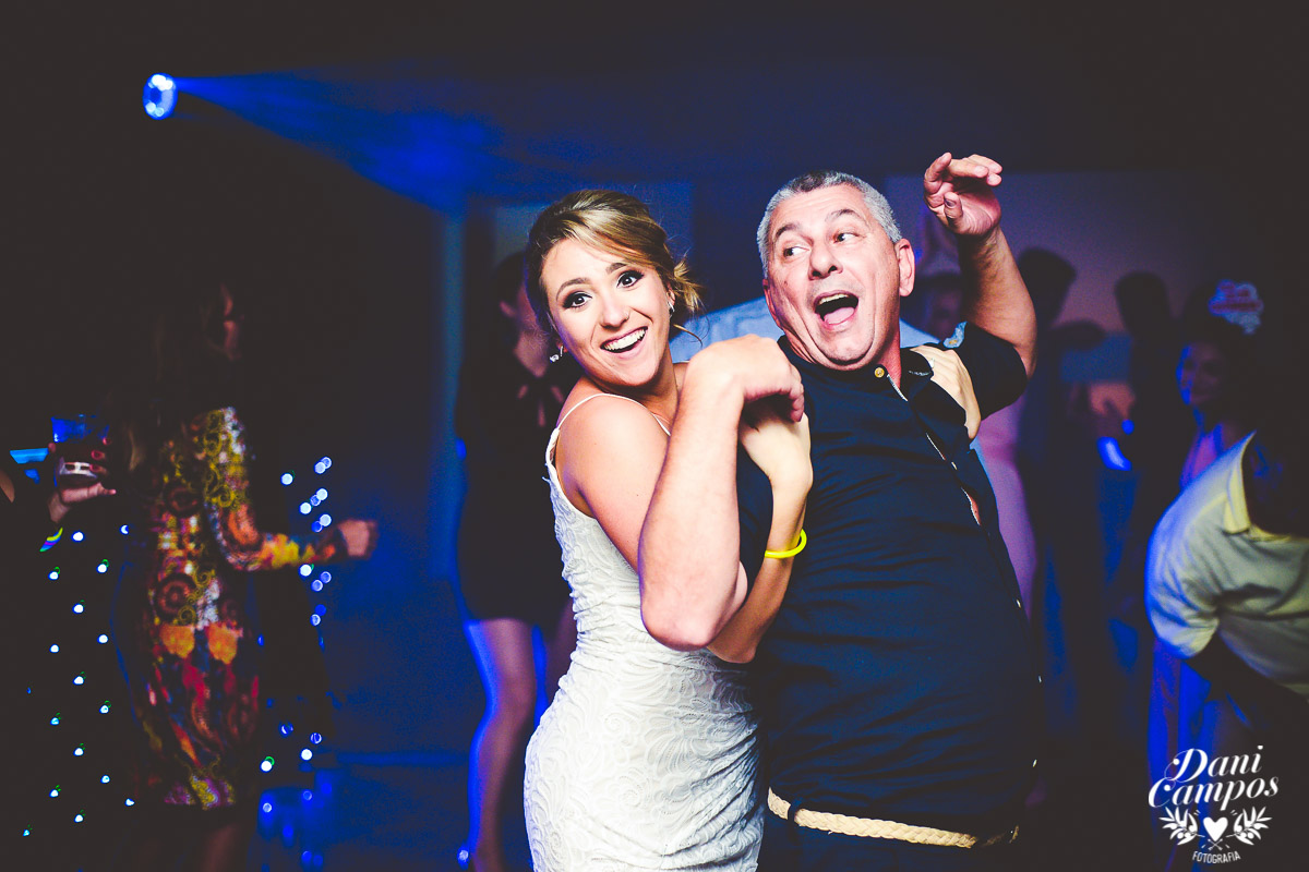 casamento na praia casar de dia casar na praia noiva decoração de casamento fotografo no litoral dani campos fotografia