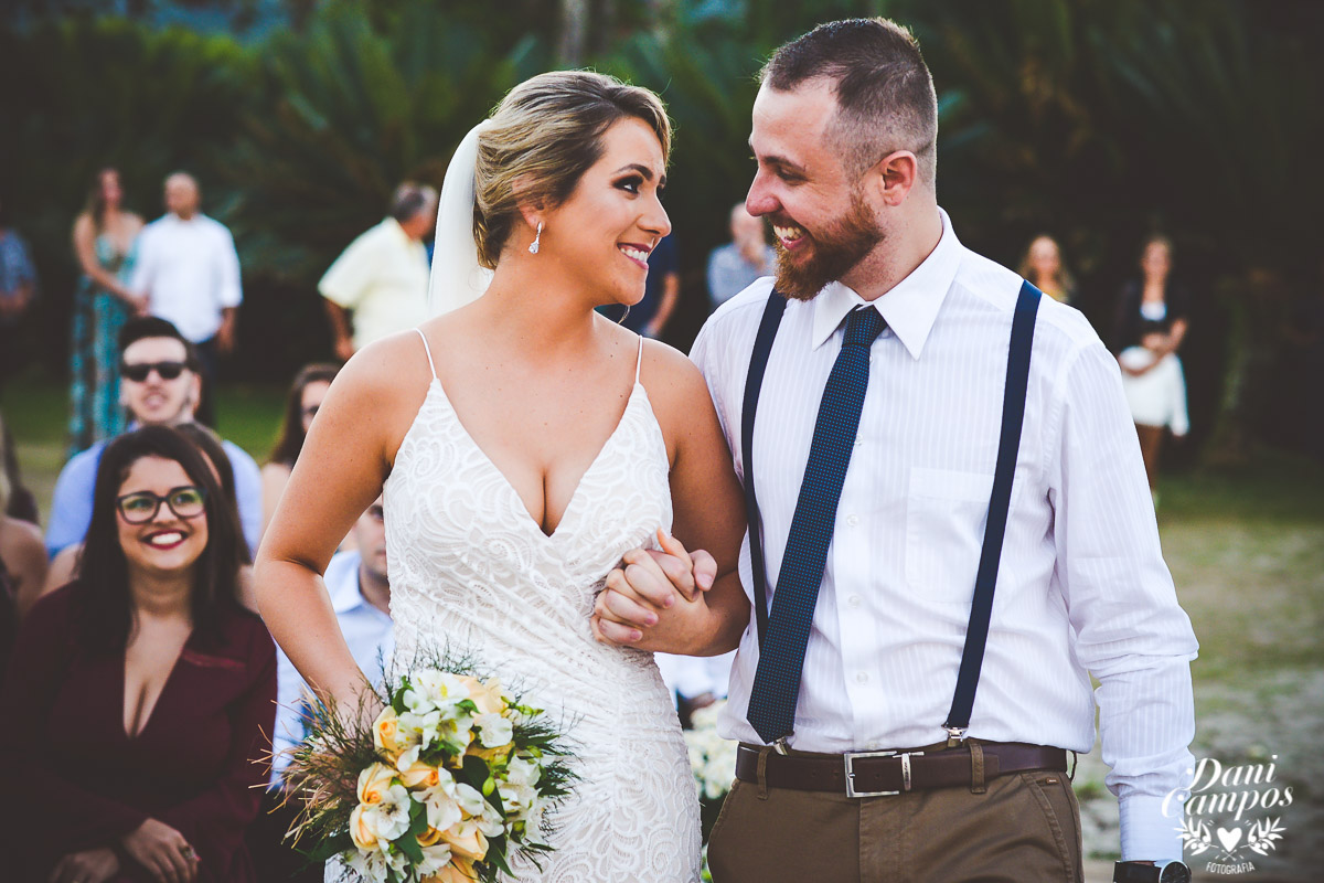 casamento na praia casar de dia casar na praia noiva decoração de casamento fotografo no litoral dani campos fotografia