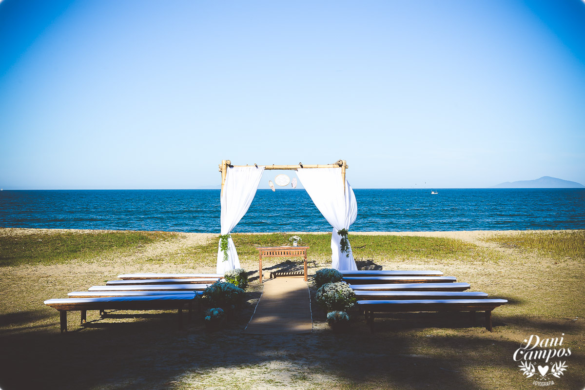 casamento na praia casar de dia casar na praia noiva decoração de casamento fotografo no litoral dani campos fotografia