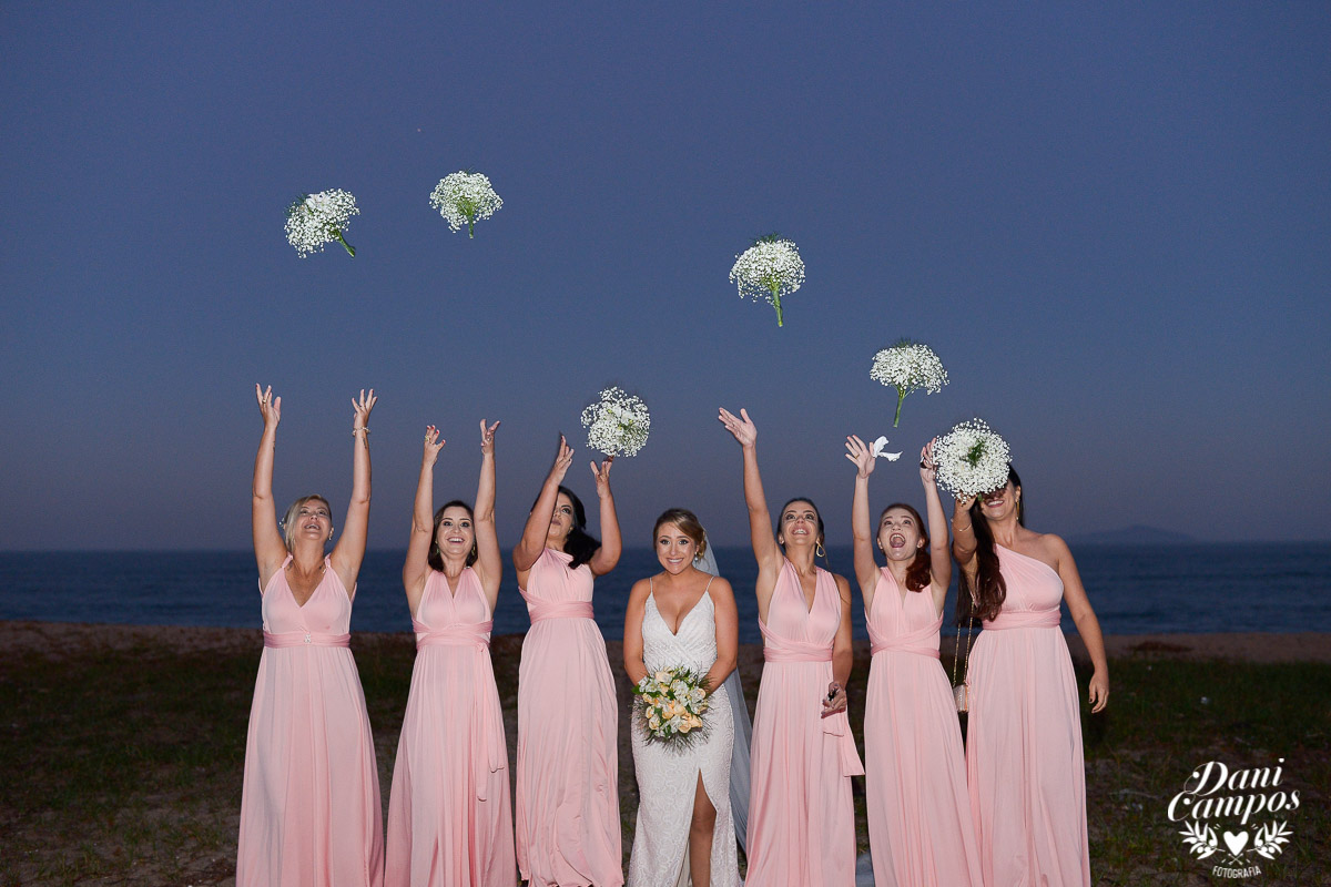 casamento na praia casar de dia casar na praia noiva decoração de casamento fotografo no litoral dani campos fotografia