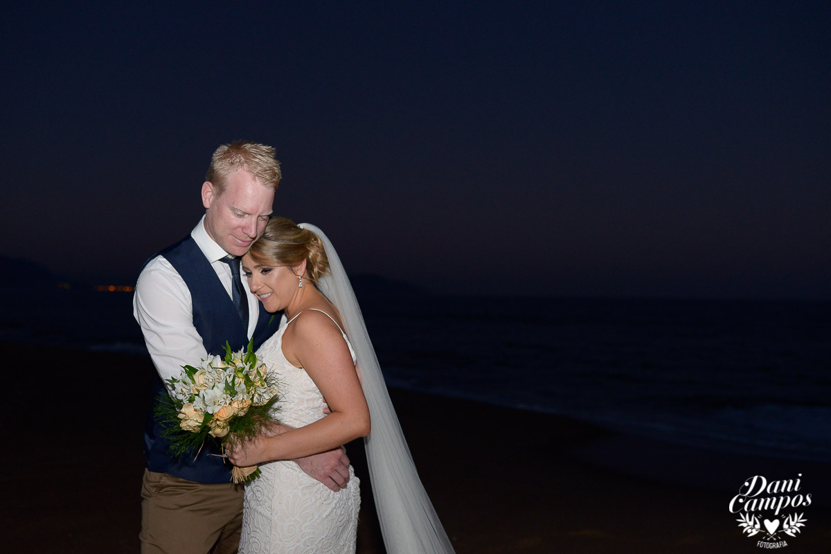 casamento na praia casar de dia casar na praia noiva decoração de casamento fotografo no litoral dani campos fotografia