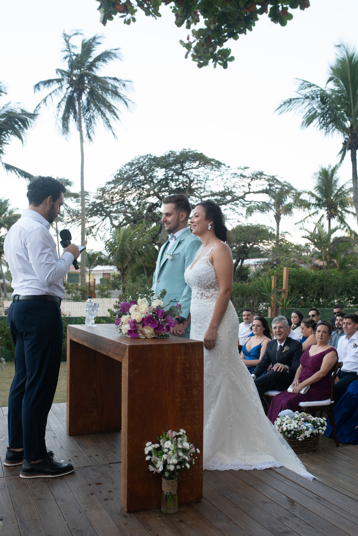 oto de casamento noiva noivo fotografo no litoral dani campos fotografia e video casar na ilha 