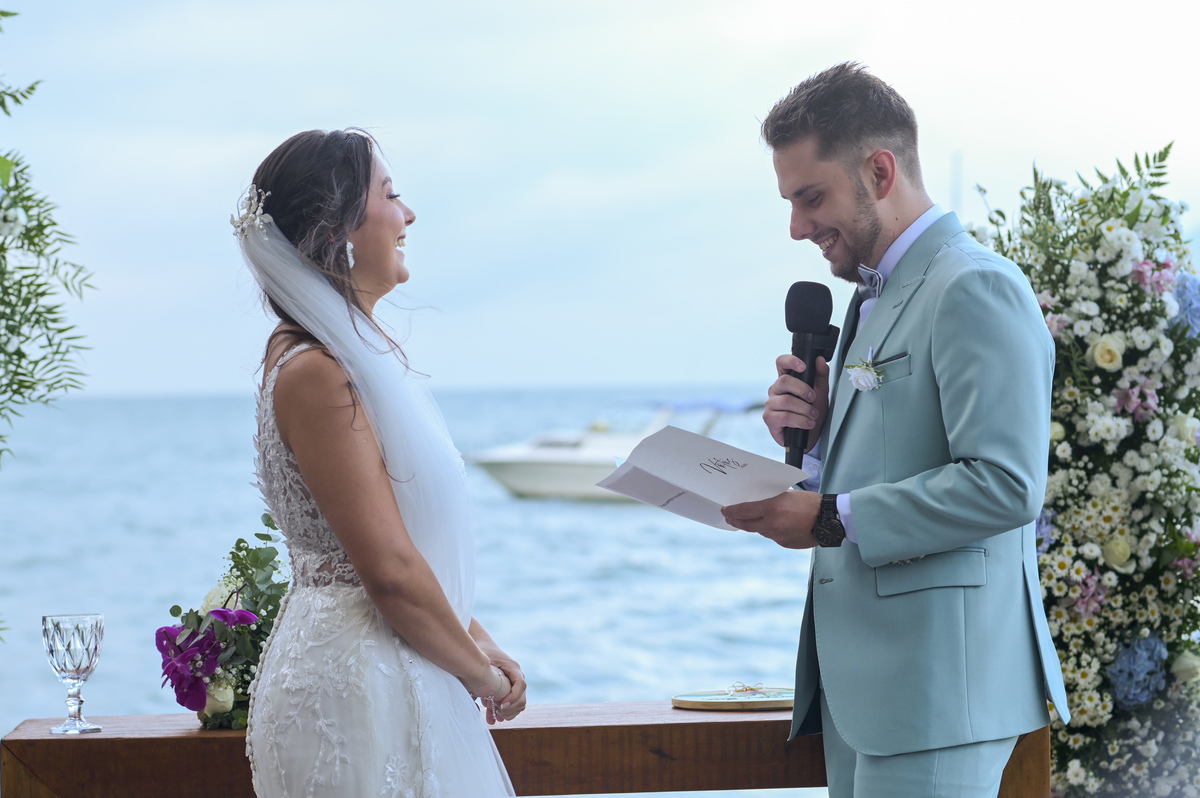 oto de casamento noiva noivo fotografo no litoral dani campos fotografia e video casar na ilha 