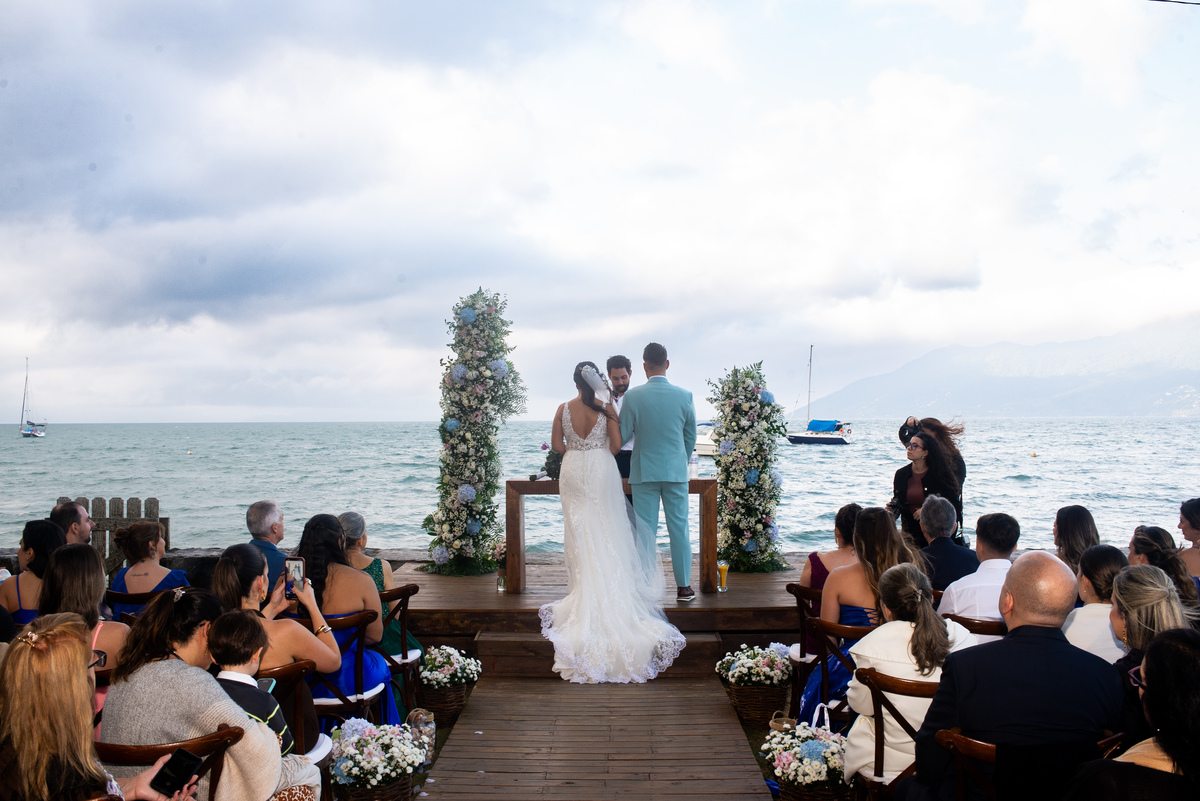 oto de casamento noiva noivo fotografo no litoral dani campos fotografia e video casar na ilha 