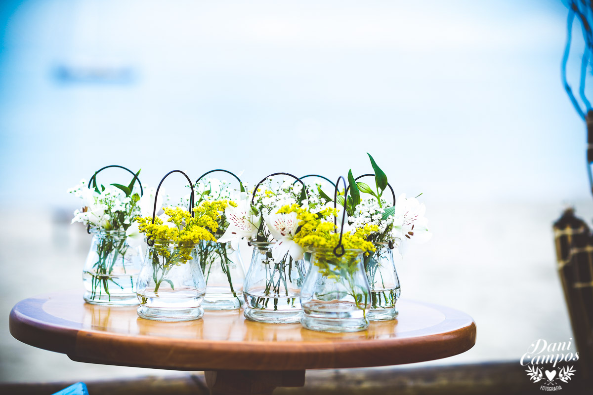 casamento na praia casar de dia fotografia de casamento noiva noivo casamento pé na areia fotografos no litoral dani campos fotografia vestido de noiva