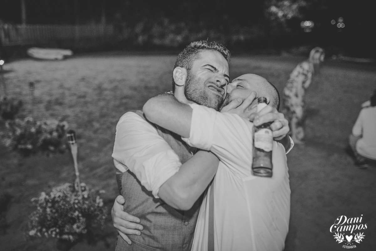 casamento na praia casar de dia fotografia de casamento noiva noivo casamento pé na areia fotografos no litoral dani campos fotografia vestido de noiva