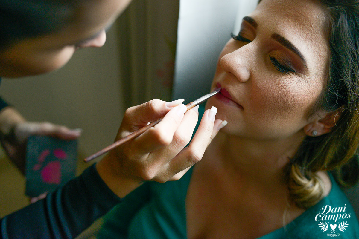 casamento na praia casar de dia fotografia de casamento noiva noivo casamento pé na areia fotografos no litoral dani campos fotografia vestido de noiva