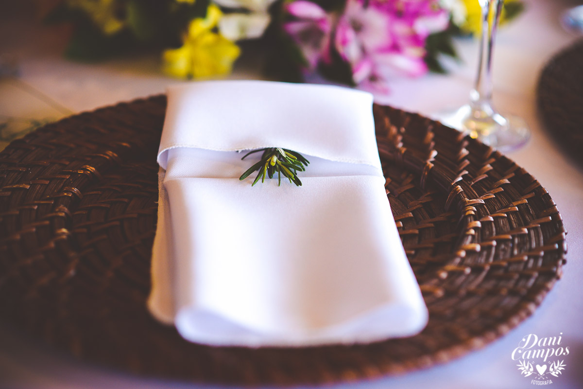 casamento na praia casar de dia fotografia de casamento noiva noivo casamento pé na areia fotografos no litoral dani campos fotografia vestido de noiva
